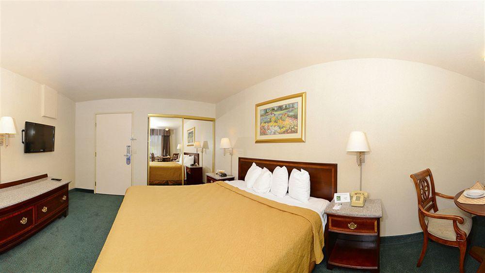 Quality Inn & Suites Walnut - City Of Industry Exterior foto